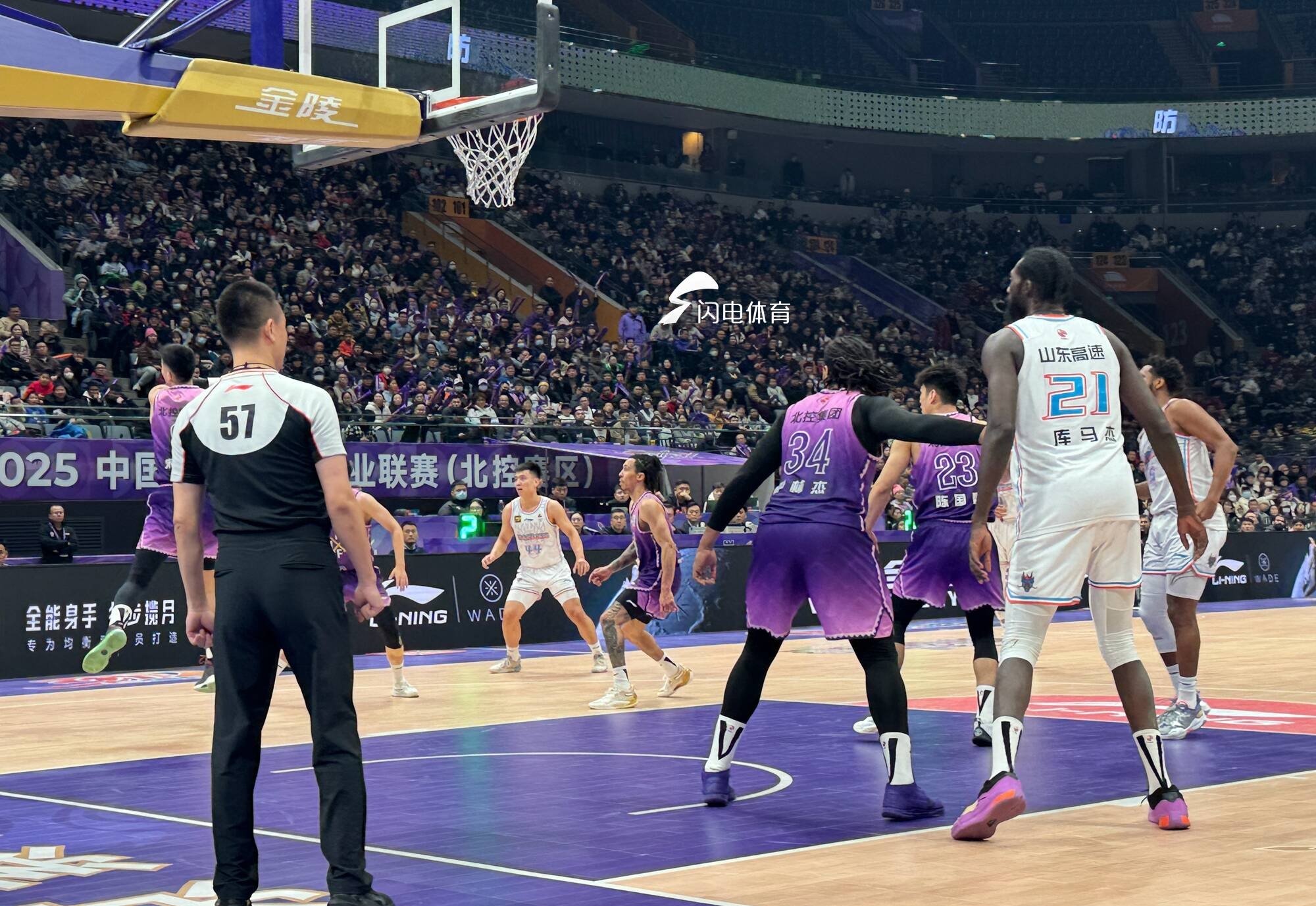关于山东男篮迎CBA常规赛关键赛，窗口期内部沟通，球迷炸锅，控场能力受关注的信息