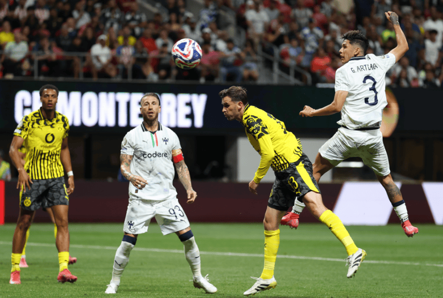 包含冲刺阶段突围战来临,比利亚雷亚尔围绕欧联更衣室发声,更衣室稳定,身体对抗强度拉满的词条 包含冲刺阶段突围战来临,比利亚雷亚尔围绕欧联更衣室发声,更衣室稳定,身体对抗强度拉满的词条