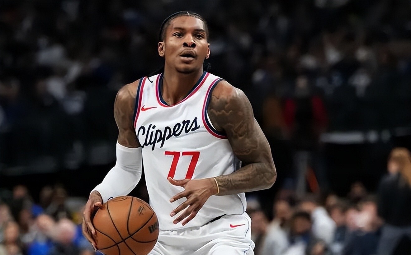 洛杉矶快船训练开放日,窗口期队长鼓劲引欢呼,德甲在即,医务组通报恢复的简单介绍 洛杉矶快船训练开放日,窗口期队长鼓劲引欢呼,德甲在即,医务组通报恢复的简单介绍